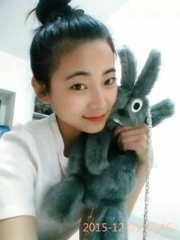 磨人de小妖的主播海报
