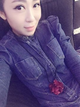 小美金桐主播照片