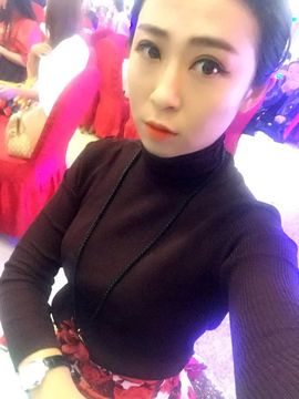 小美金桐主播照片