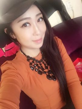 小美金桐主播照片