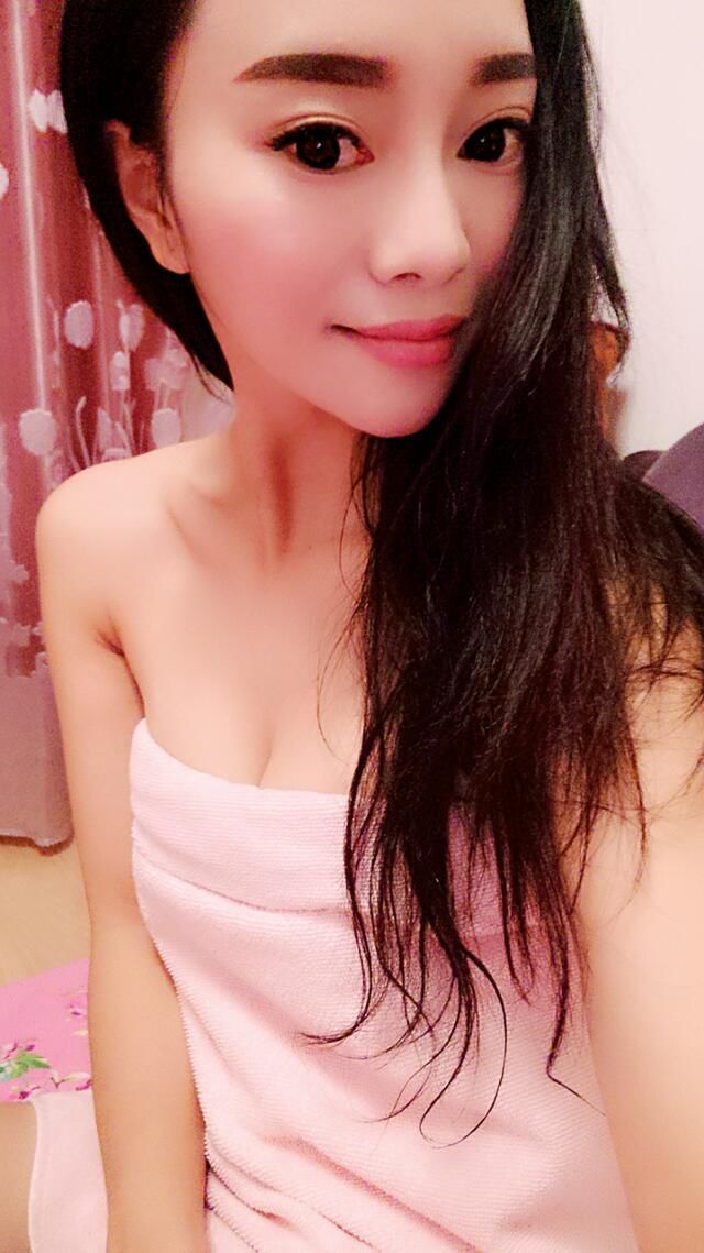 13、郁。、＇/的主播照片