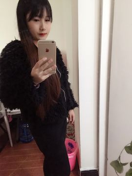 小灯美主播照片