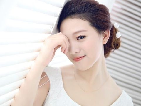 新人小萌求关注海报