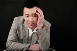 于得水疯狂演艺主播照片