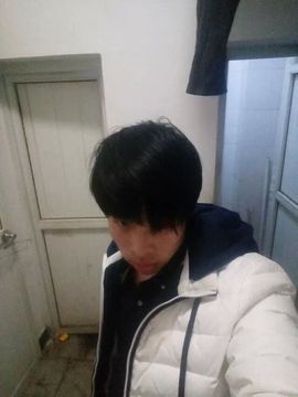 龙城宇少主播照片
