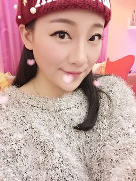 吉娃娃啦啦主播照片