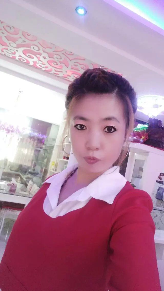 ~玫瑰等伊人~的主播照片