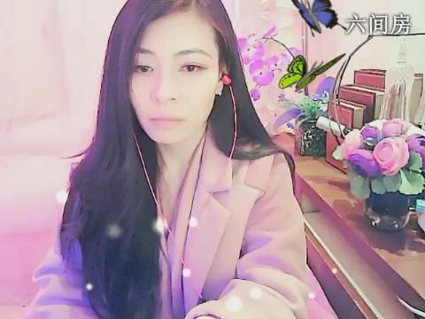 ♥♡灬唇印゛情钟初见的图片