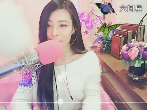 ♥♡灬唇印゛情钟初见的图片