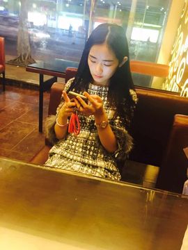 小可爱叶泡泡主播照片