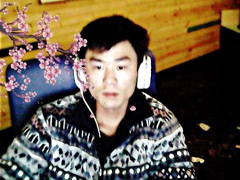 不将就，不执着的主播照片