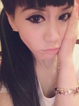孤单蕾儿主播照片