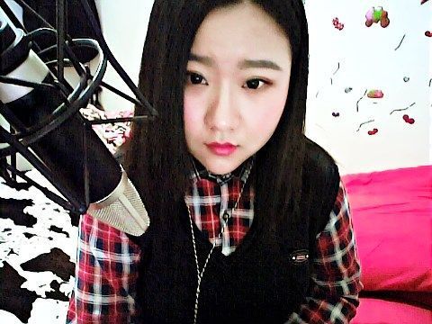 小胖妞爱唱歌的主播海报