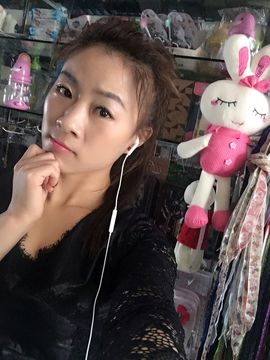 丹丹美妞主播照片