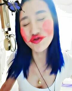 小马苏主播照片