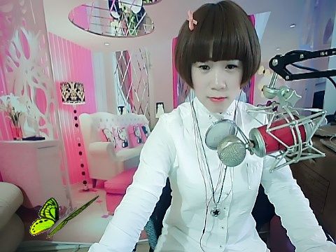 韩京泰的主播照片
