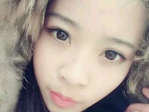 萌宝小艾海报