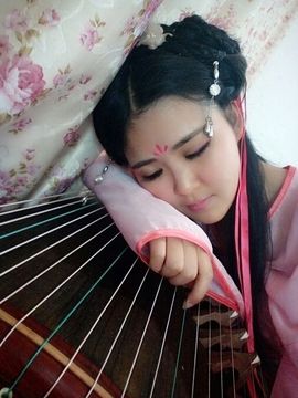 马尾辫努努主播照片