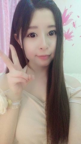 元亦薇主播照片