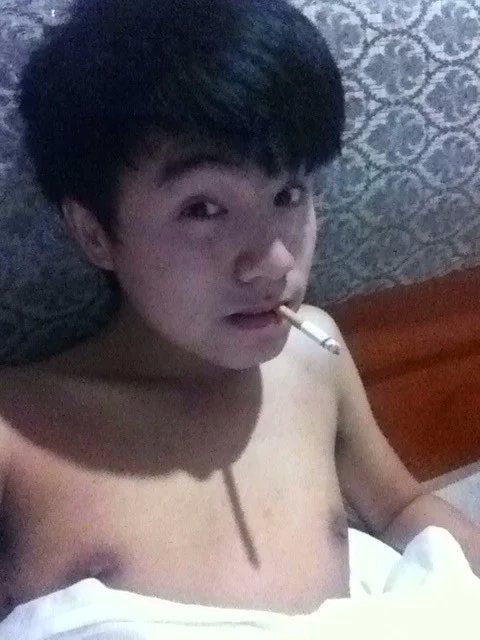 ╰、安安静静““的主播照片