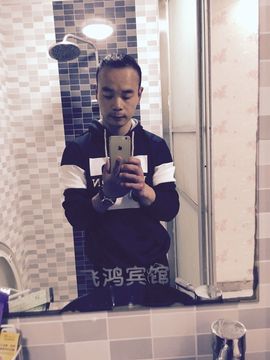 小冰大闸蟹养殖基地主播照片