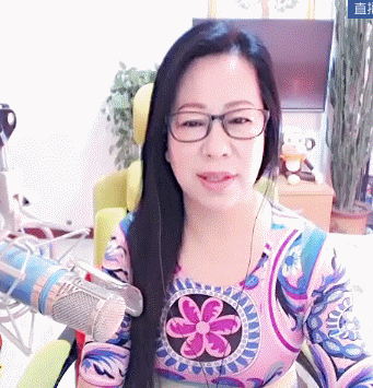 魅力女人唱民歌的图片