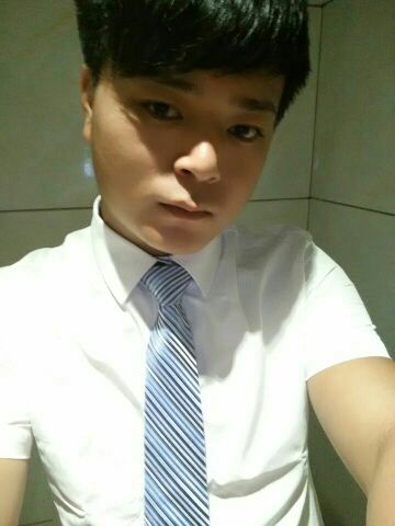 威震天♛古龙的主播照片