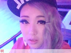 Singer轩主播照片