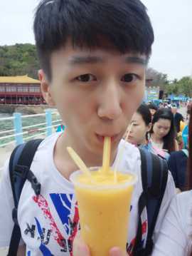 翡翠原石金顾问主播照片