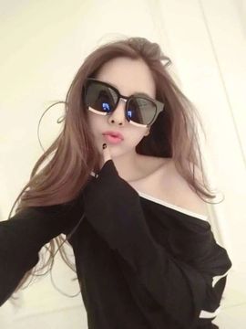 洛七月主播照片