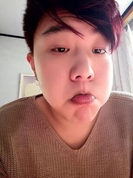 龙赫.主播照片
