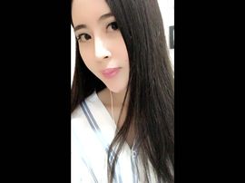 小诗歌，主播照片