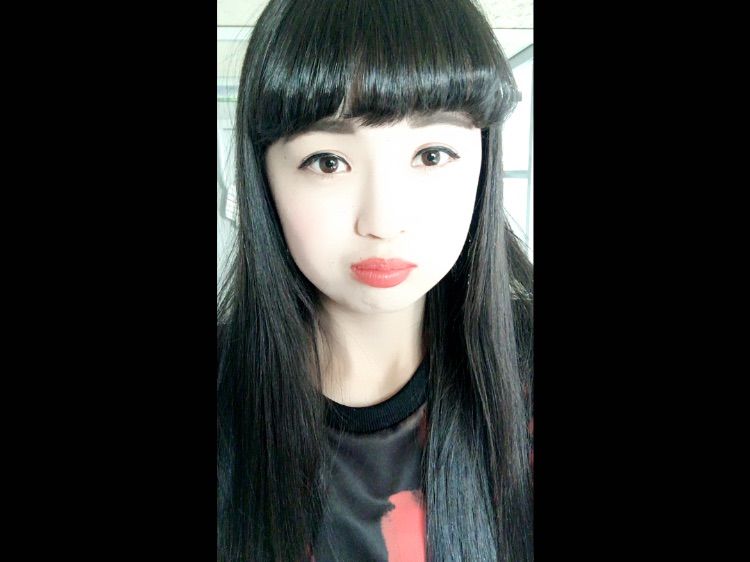请大家叫我刘不二主播照片