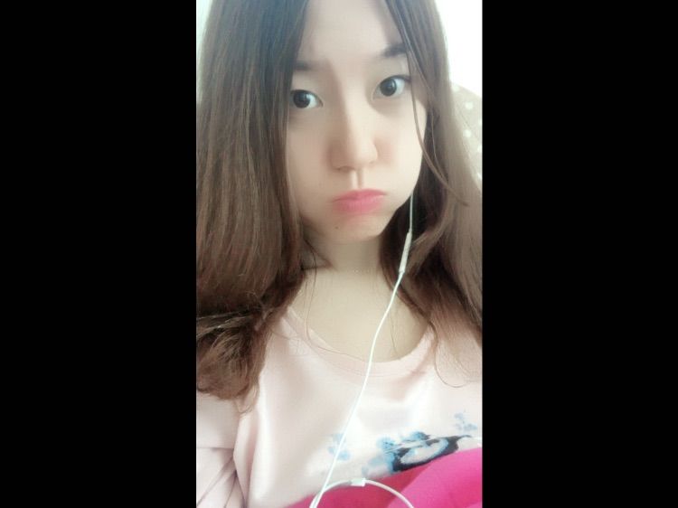 cc素颜虫虫求升级的主播照片