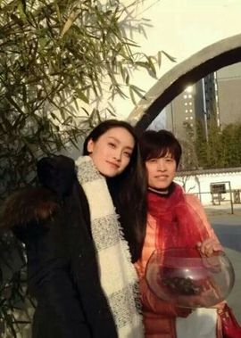 男人卖丁字裤主播照片