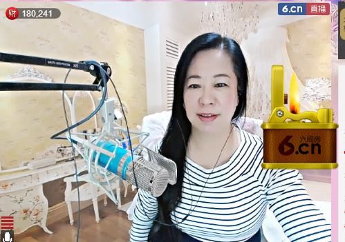 魅力女人唱民歌的图片