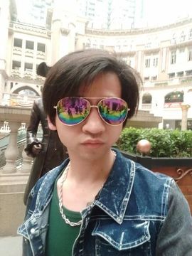 悲伤诗人流浪死亡主播照片