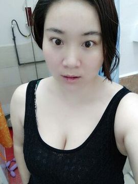 八零后依佳✿肉肉主播照片