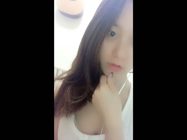 cc素颜虫虫求升级的主播照片
