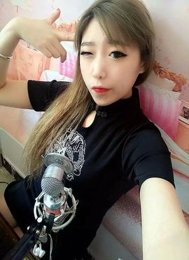 秀妍babay主播照片