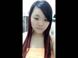 掩悲伤，演欢笑主播照片