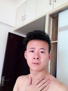 @龙纳主播照片