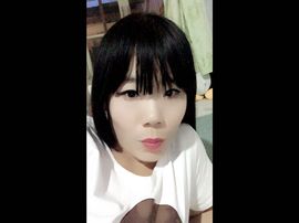 没人疼没人爱的茜茜主播照片
