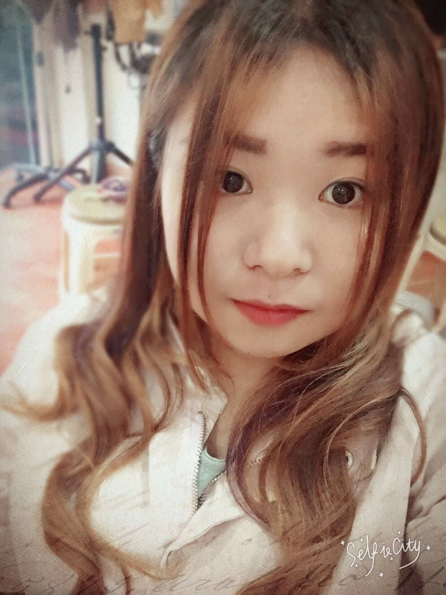 逗比小萌妹?喵小咪的主播照片