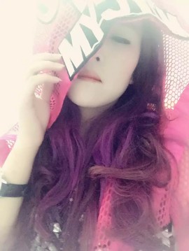留馨尔主播照片