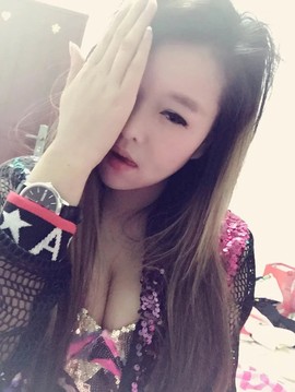 留馨尔主播照片