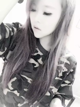 留馨尔主播照片