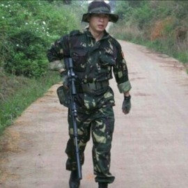 碰嗒鬼主播照片