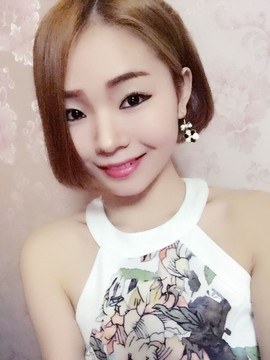 傣族混血糖糖主播照片