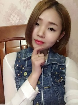 傣族混血糖糖主播照片